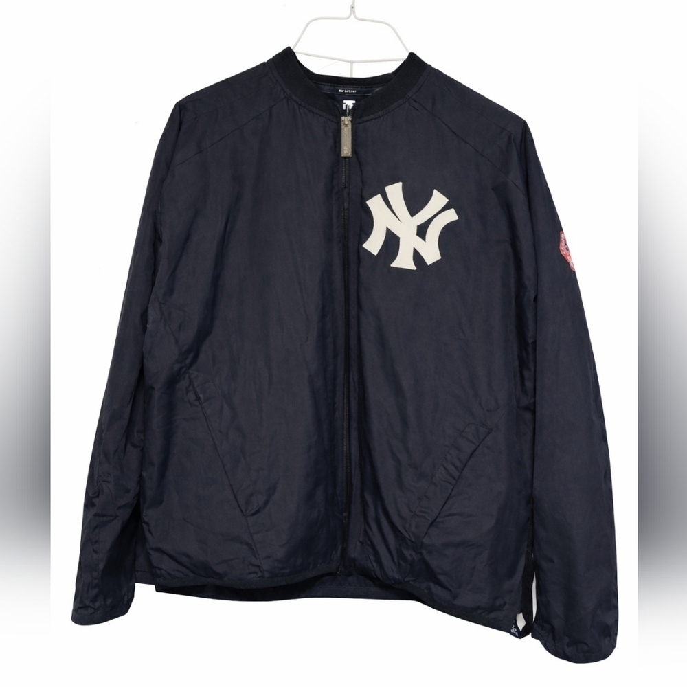 Majestic Dark Green Full-Zip Jacket with Navy Logo Detail